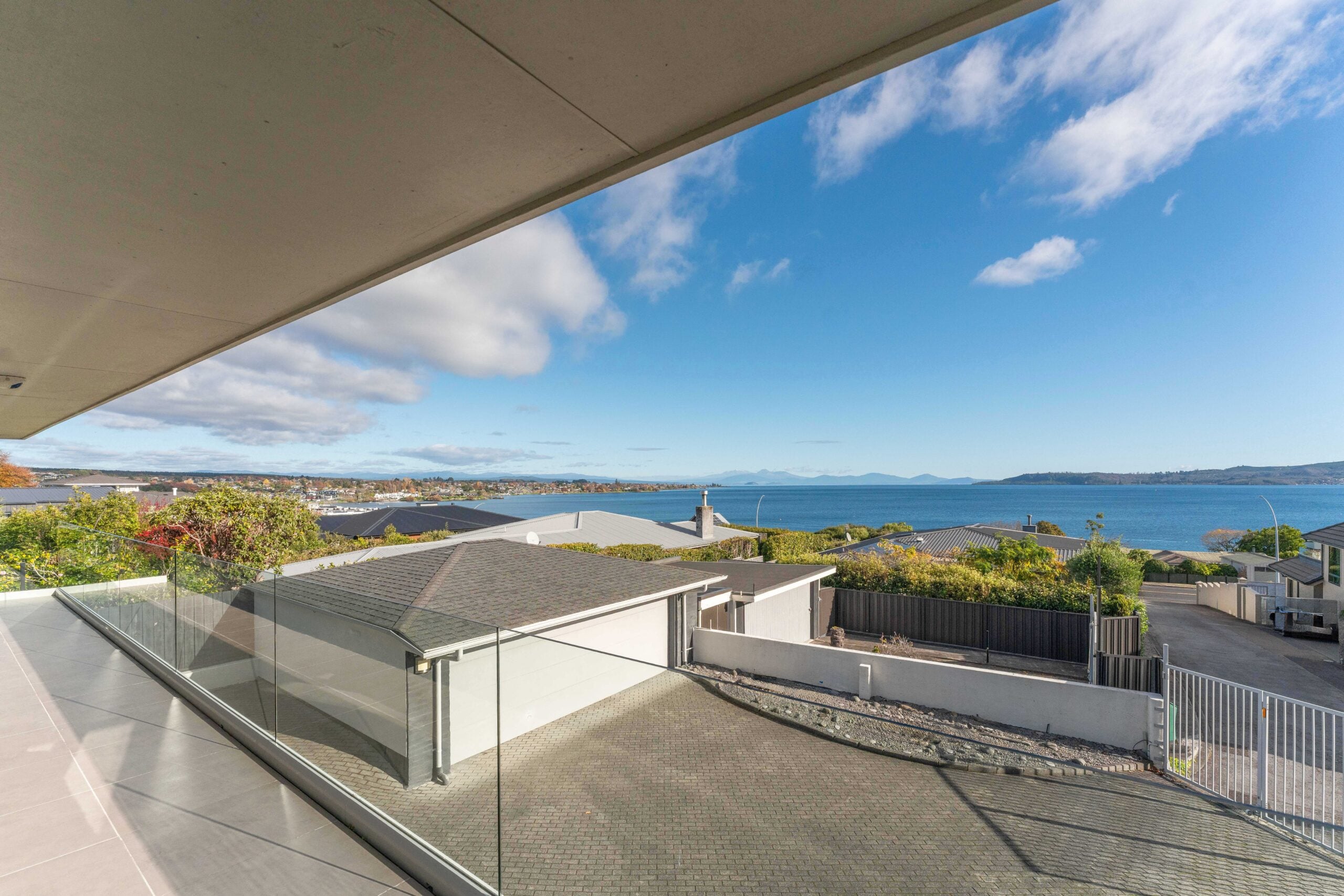 174 Lake Tce Hilltop (18)