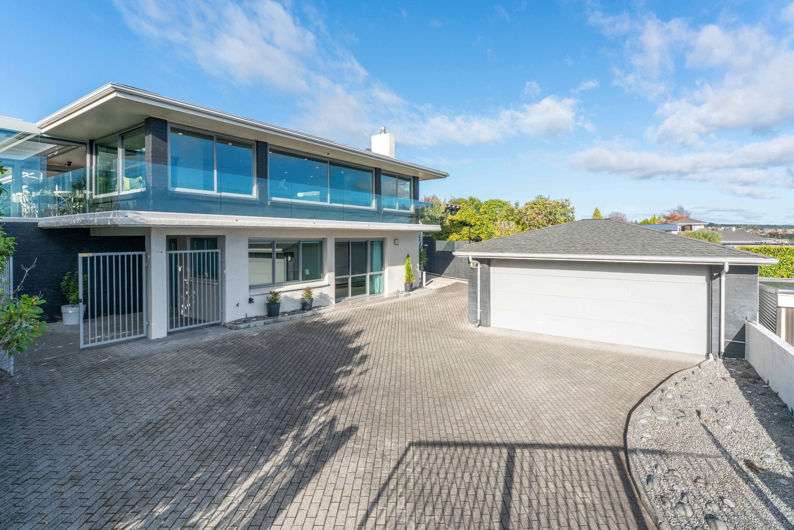 174 Lake Tce Hilltop (2)