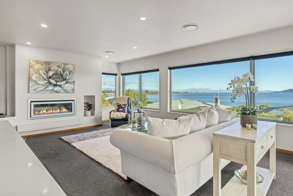 174 Lake Tce Hilltop (7)